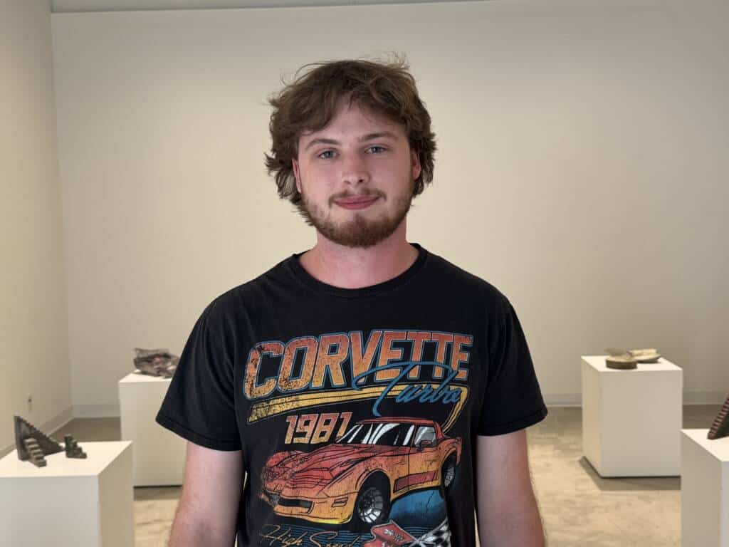 Senior art major finds his purpose at SJU