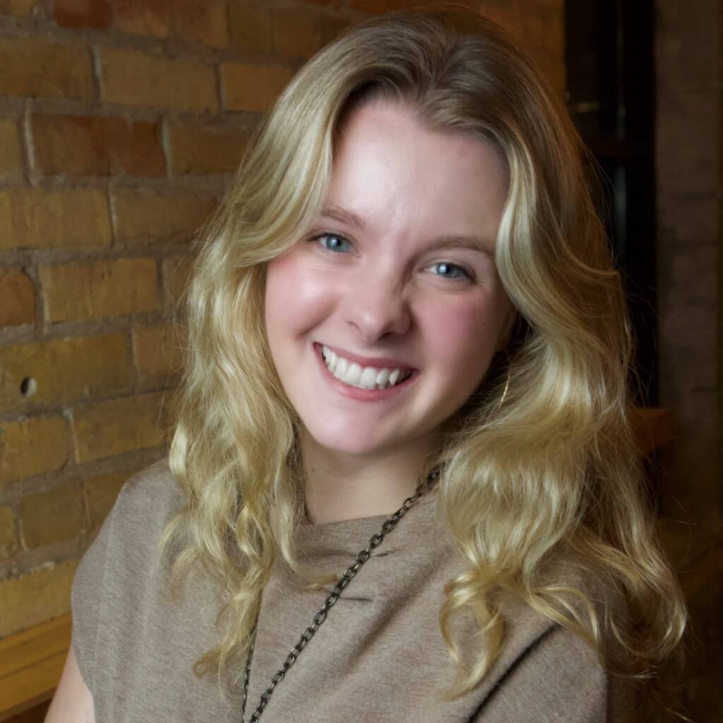 Liz Hamak ’24