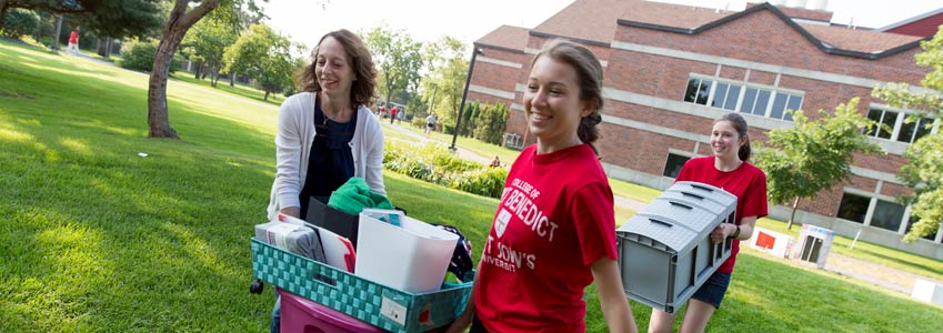 students moving in