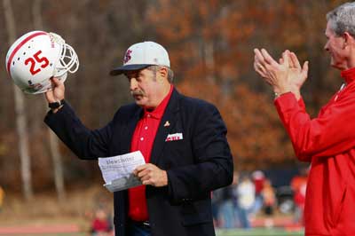 Thom Woodward ’70 Honored for Service to SJU
