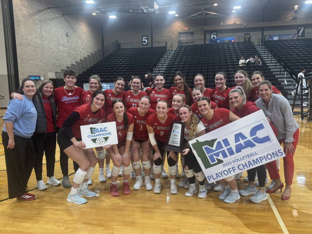 Two teams, one individual advance to NCAA Division III national competition